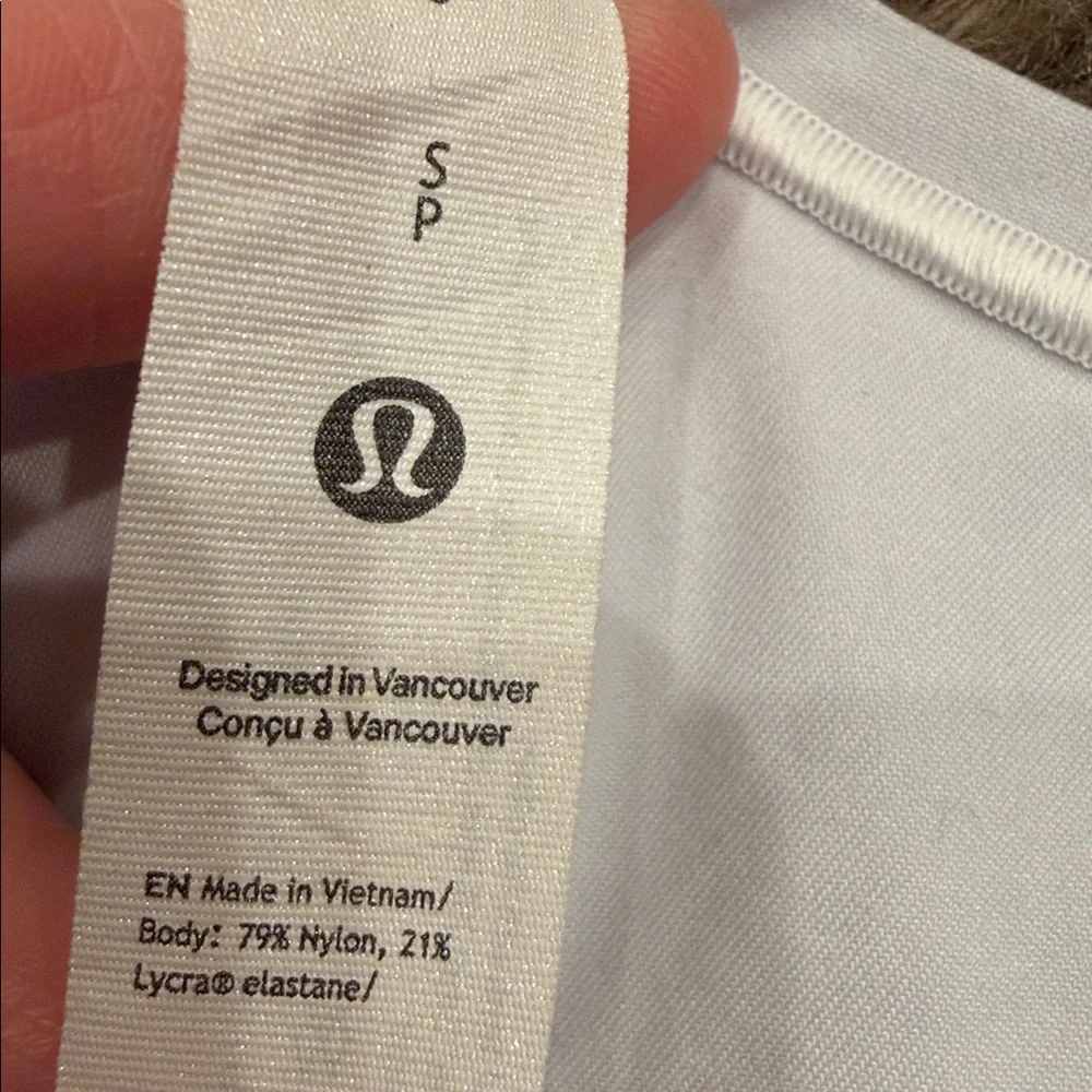 Lululemon Wundermost Ultra-Soft Nulu Square-Neck Sleeveless Bodysuit
Size S - Picture 6 of 10